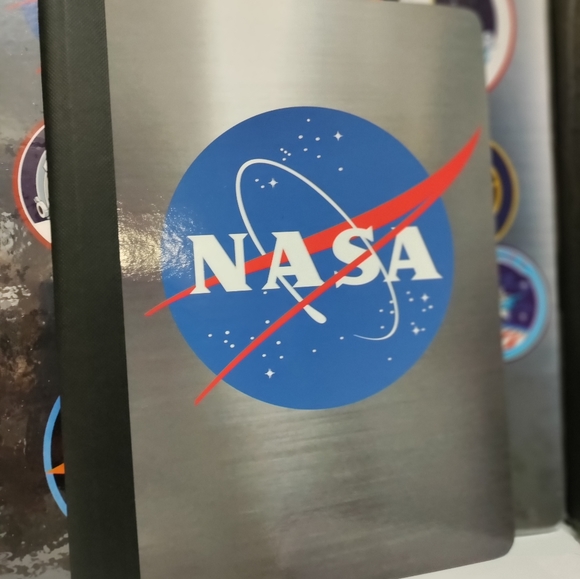NASA Space bundle - Picture 3 of 6